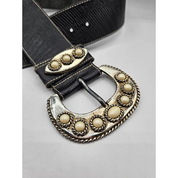 Vintage Italy Womens Sz 38 Brown Leather Belt w/ Large Silver Buckle western 70s